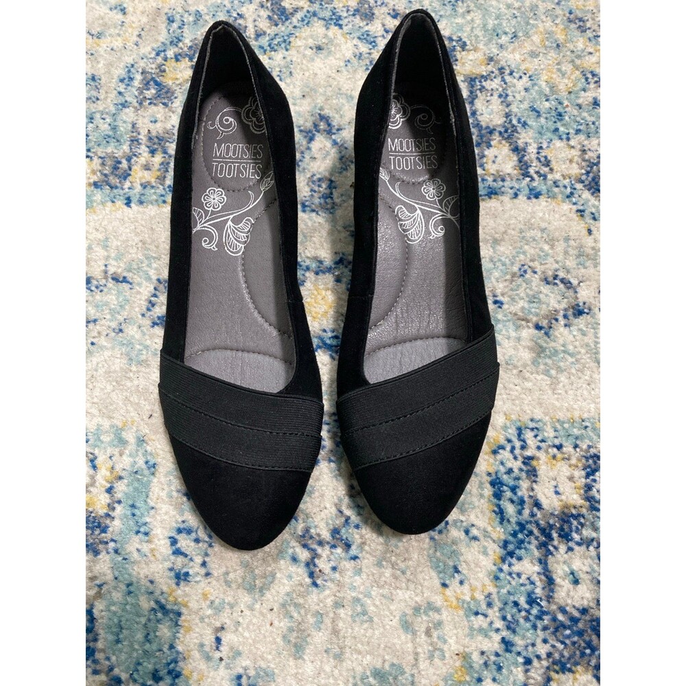 Black wedge heel